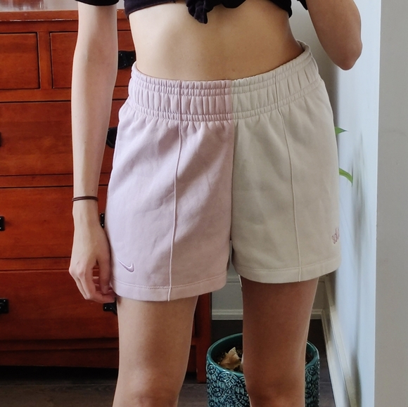 NWOT Nike fleece shorts in two tone pink and white colour block, Standard fit - Picture 6 of 8